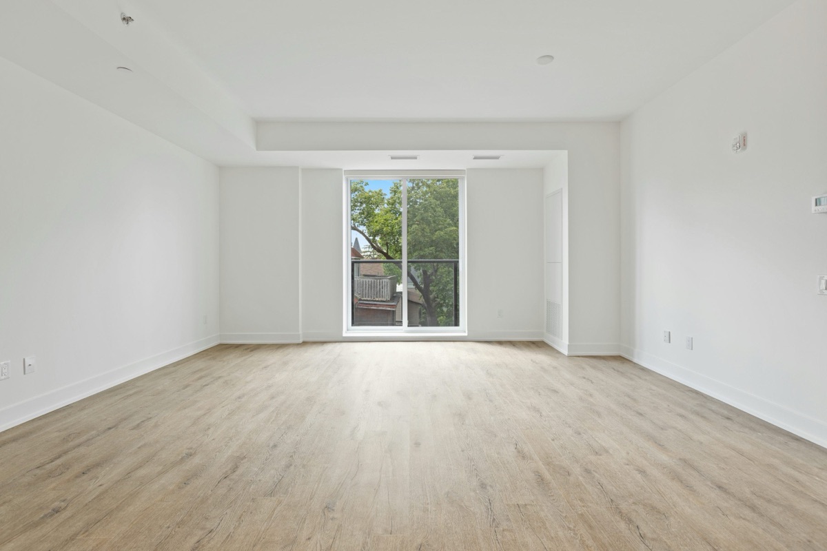 Living Room before staging